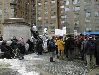 Bread and Puppet, Columbus Circle